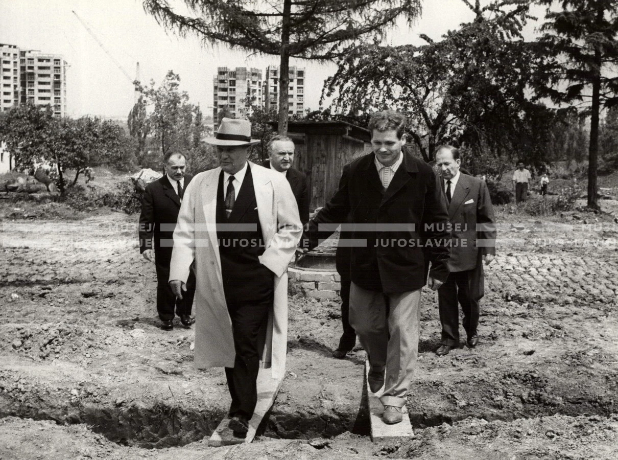 1961_168_064