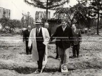 1961_168_064