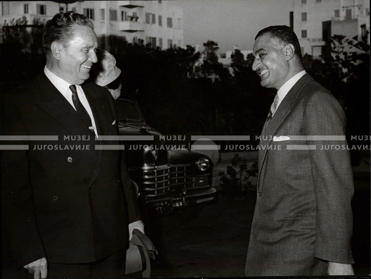 1961_164_041