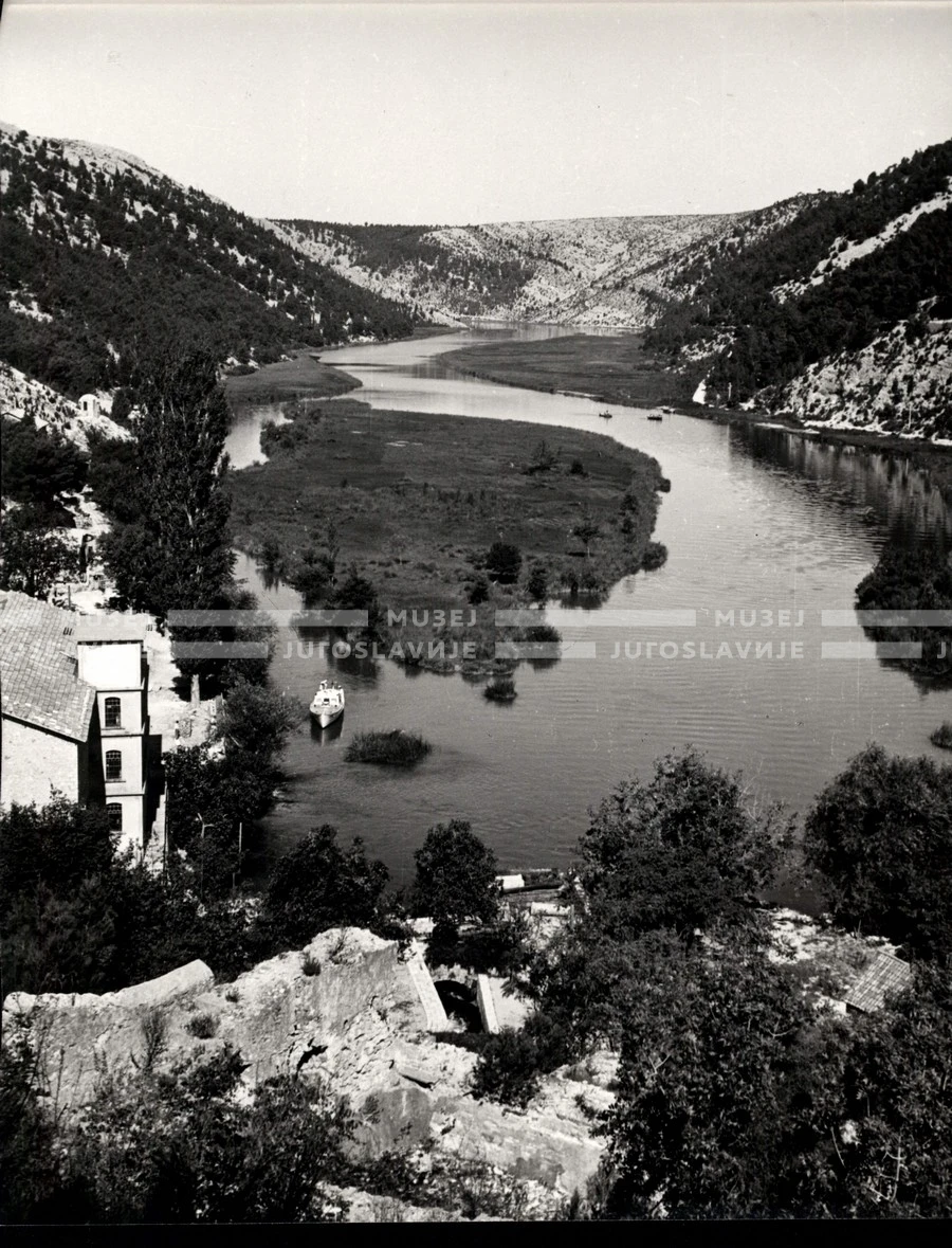1953_023_049