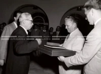 1951_010_069