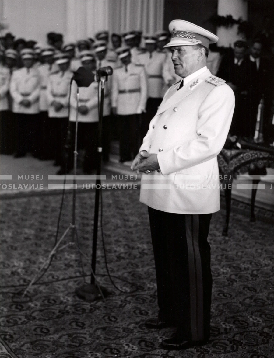 1949_003_093