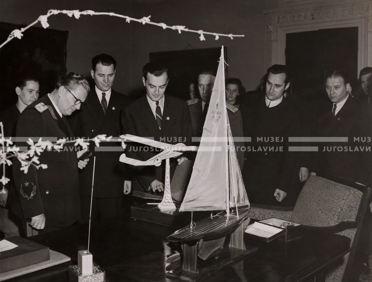1948-49_002_093