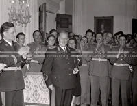 1950_006_035