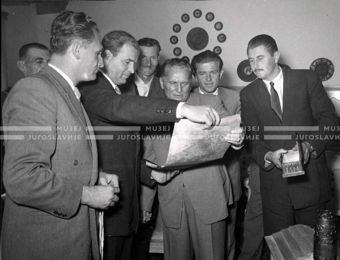 1953_024_063