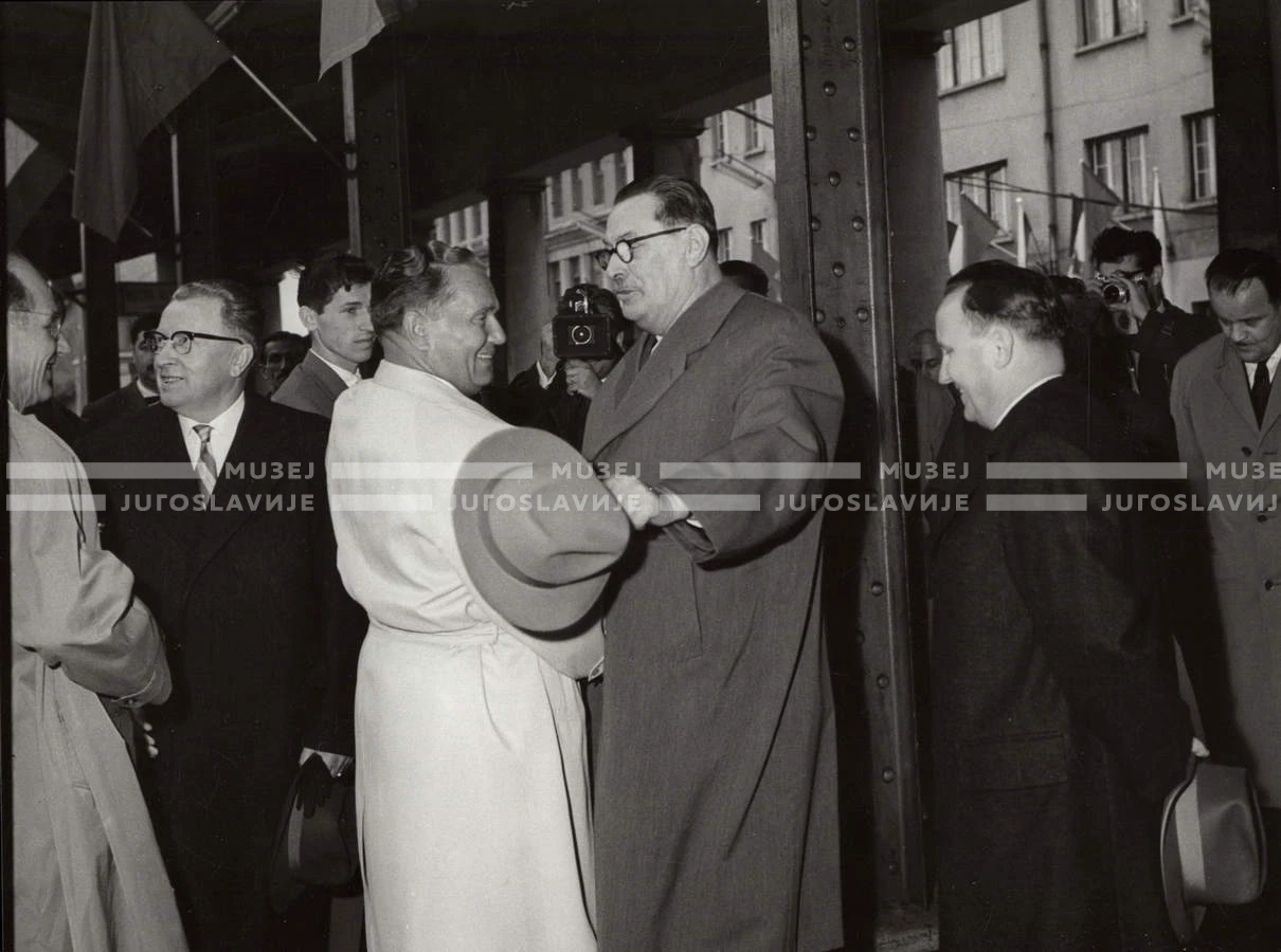 1961_166_125