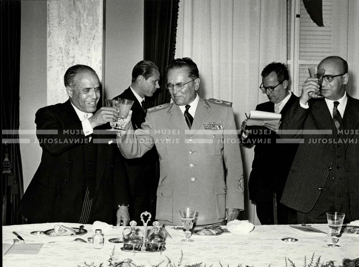 1961_163_179