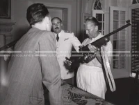 1949_003_143
