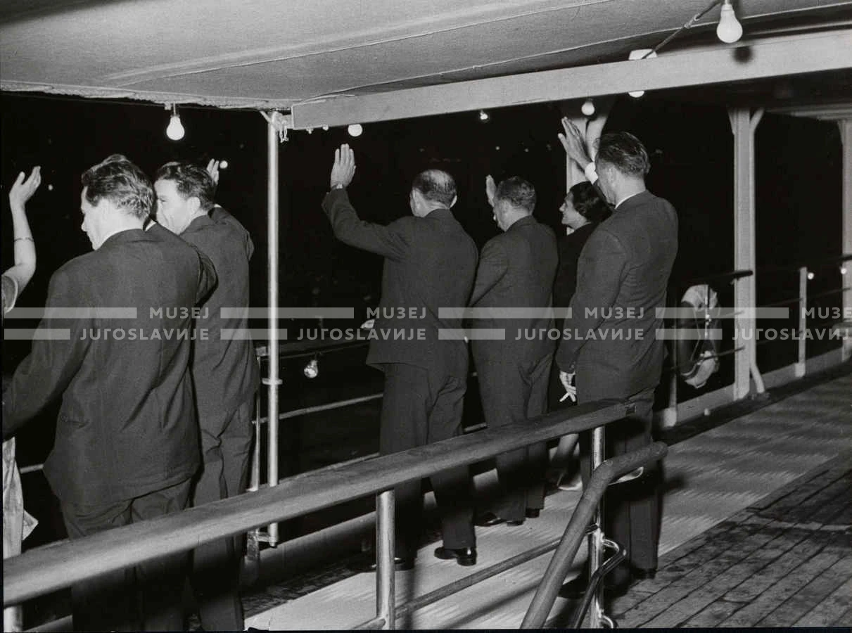 1961_165_153