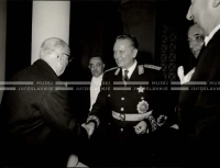 1954_027_059