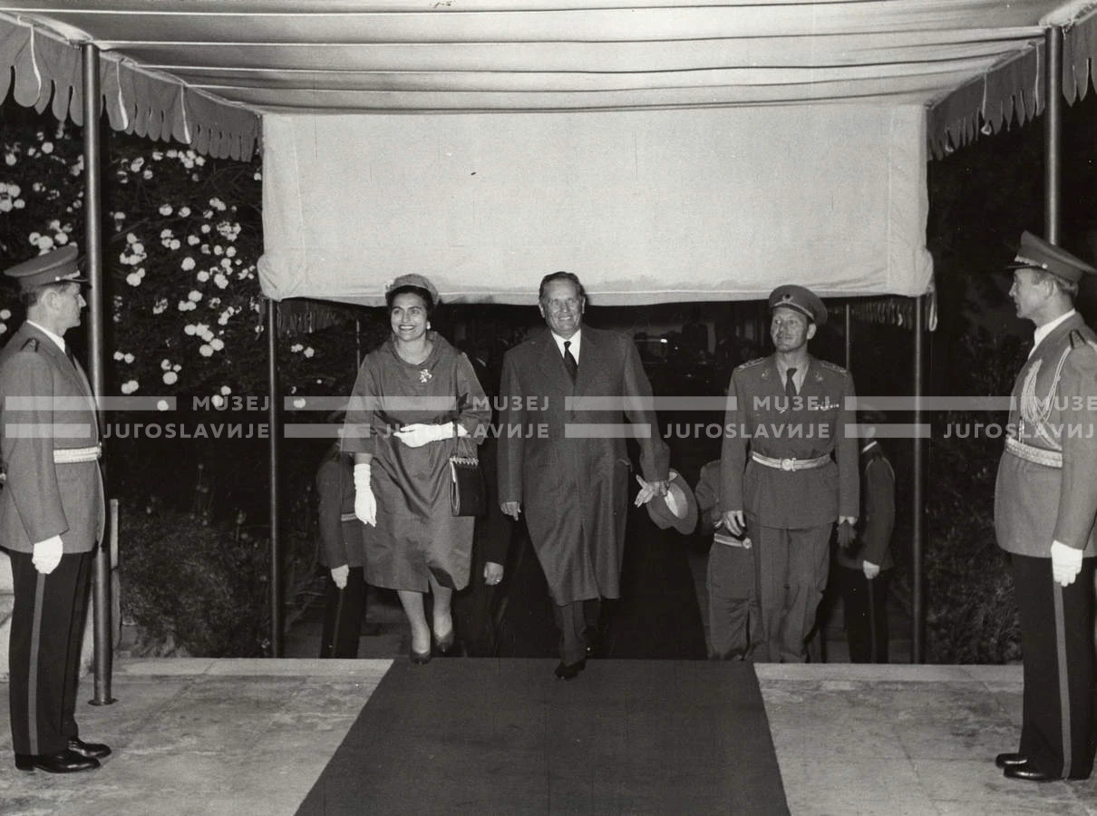 1961_166_197