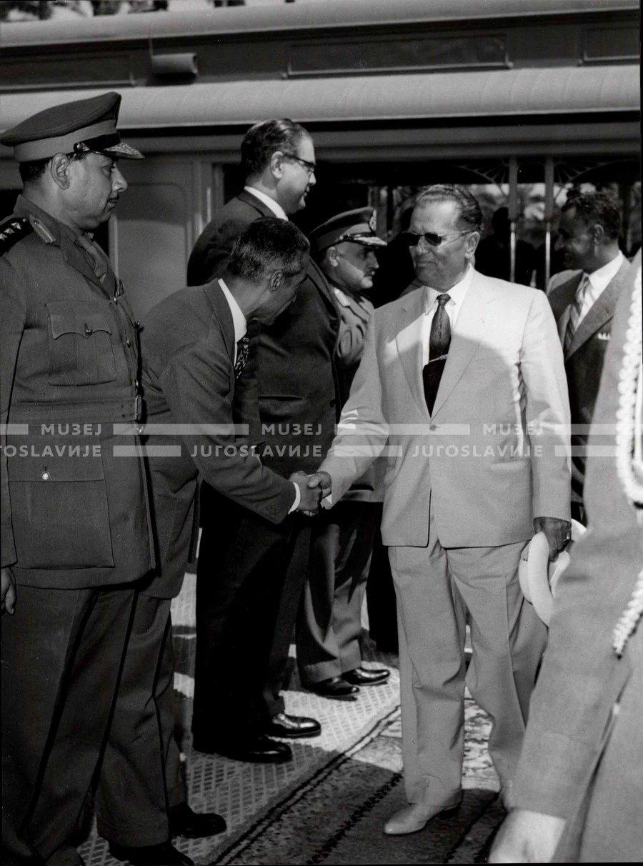 1961_164_135