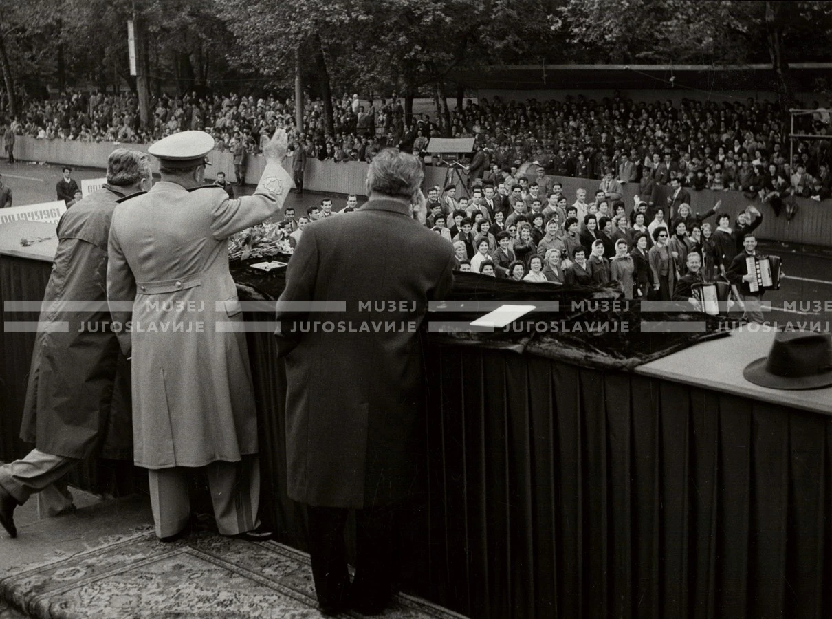 1961_167_044