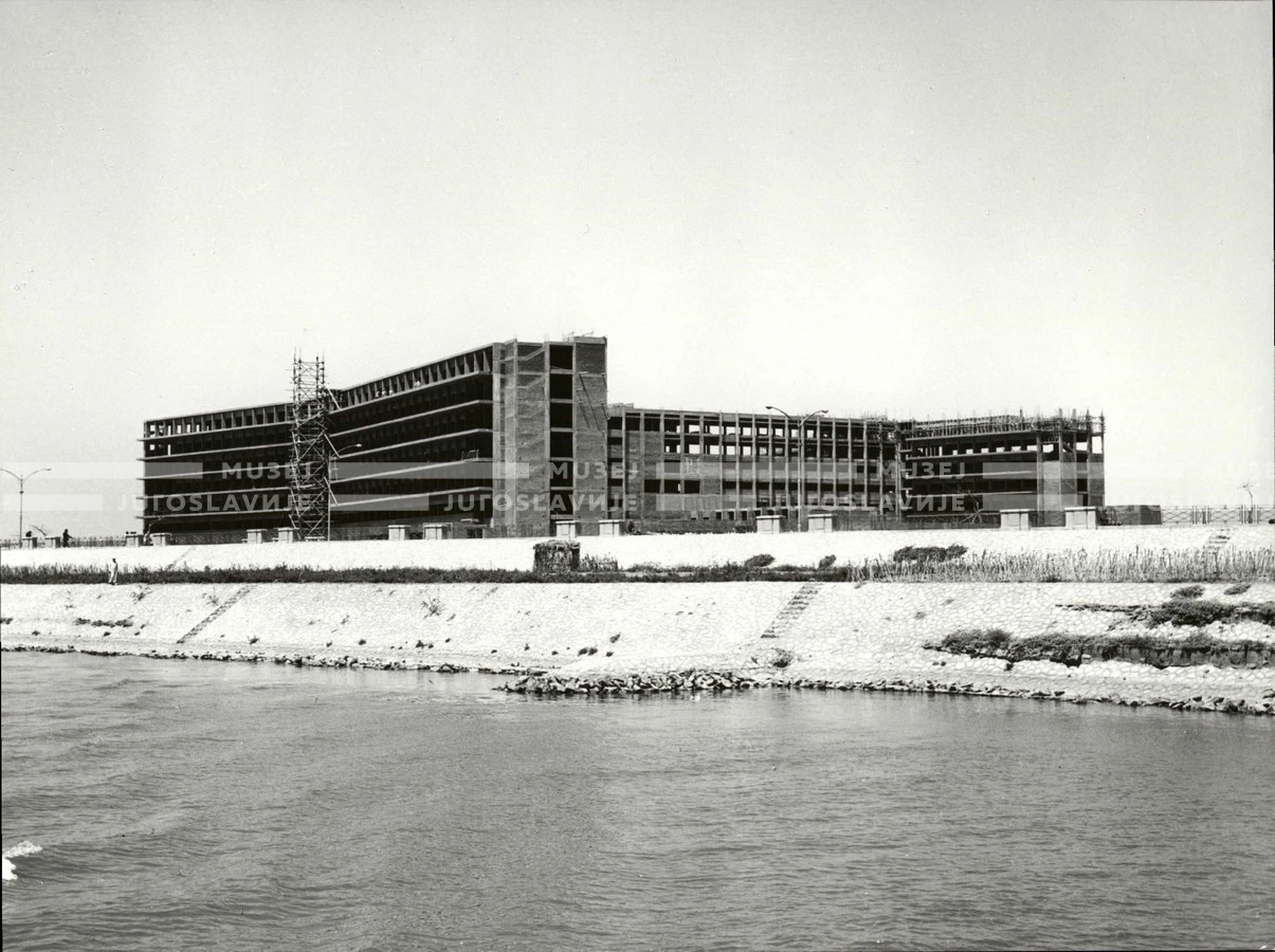 1961_164_144