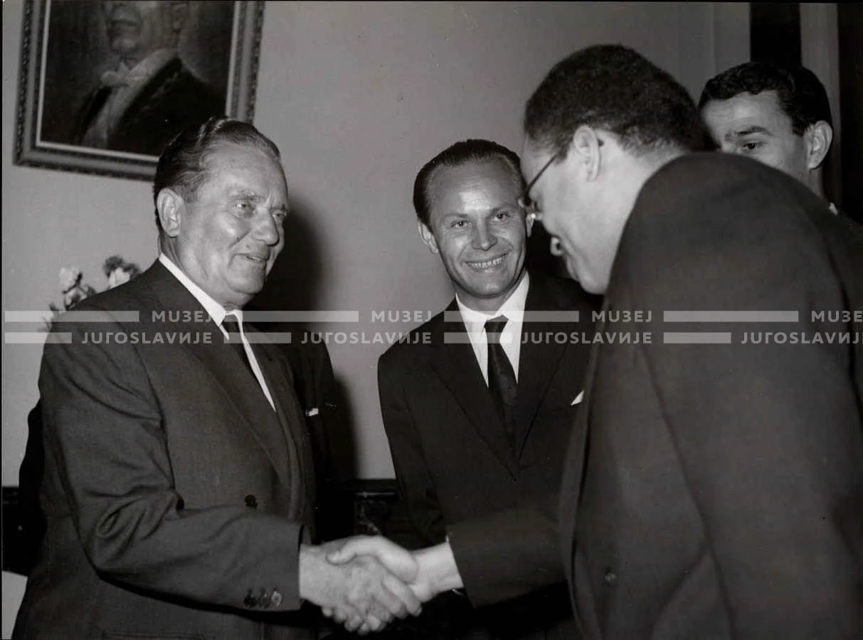 1961_163_069
