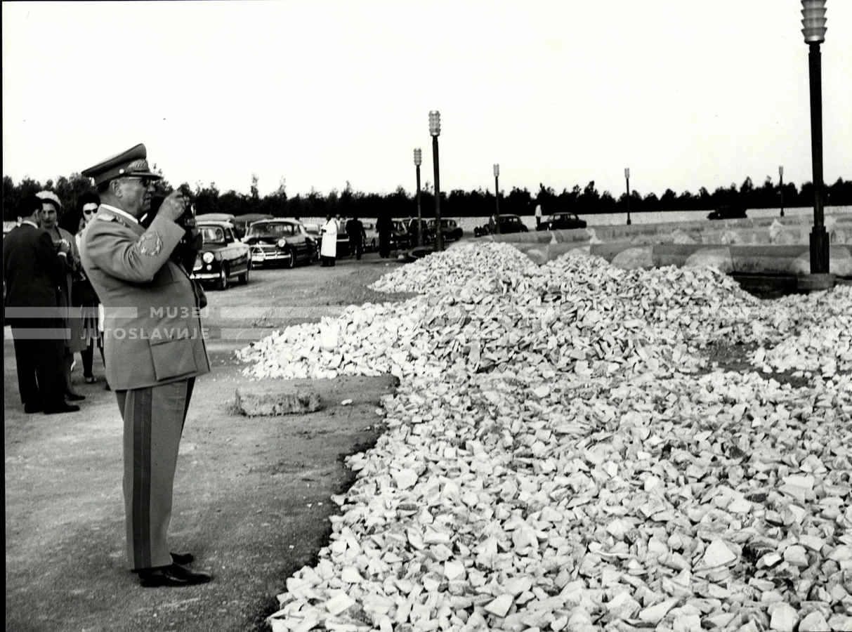 1961_163_129