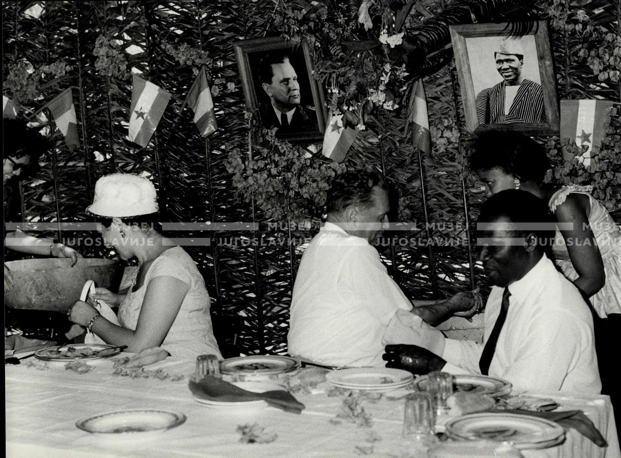 1961_158_047
