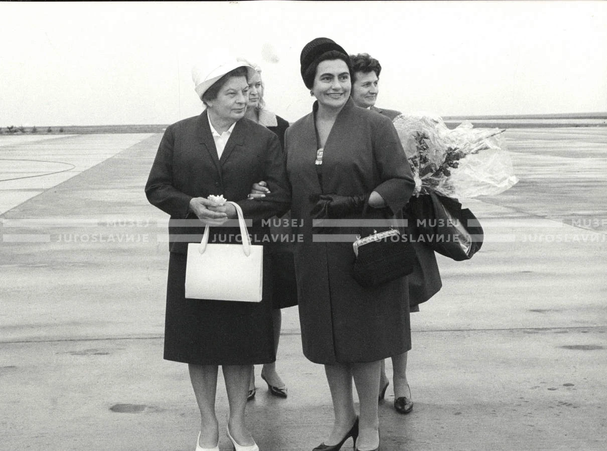 1964_252_092
