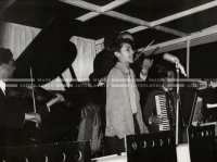 1961_169_211