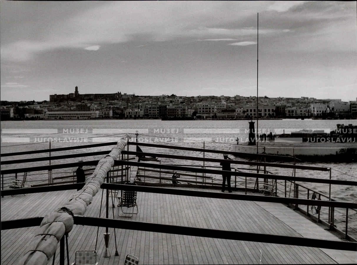 1961_163_195