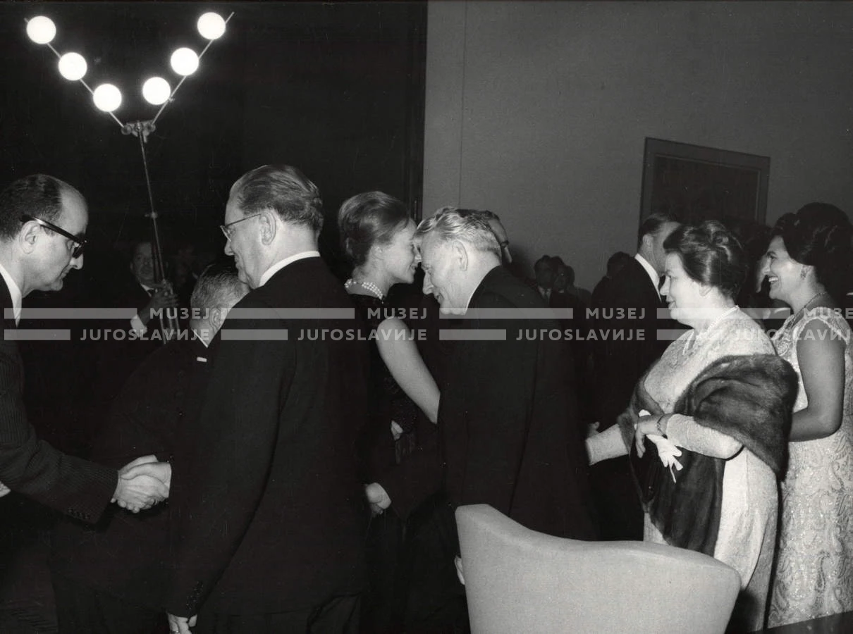 1964_252_163