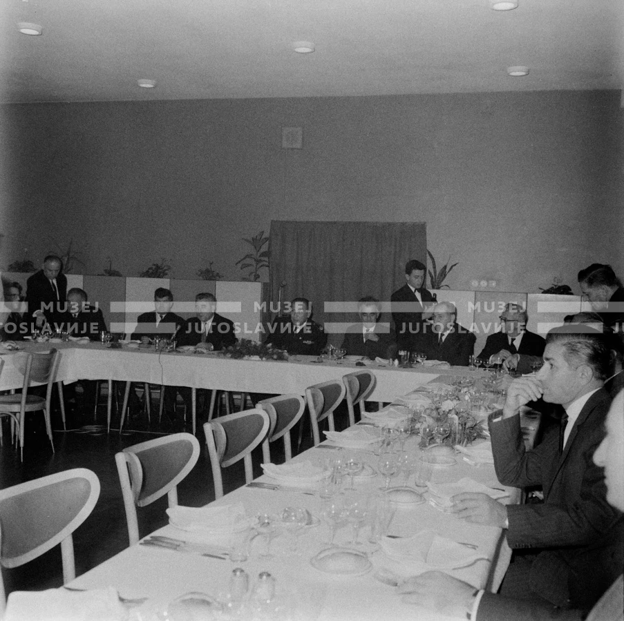 AR_B_06_01