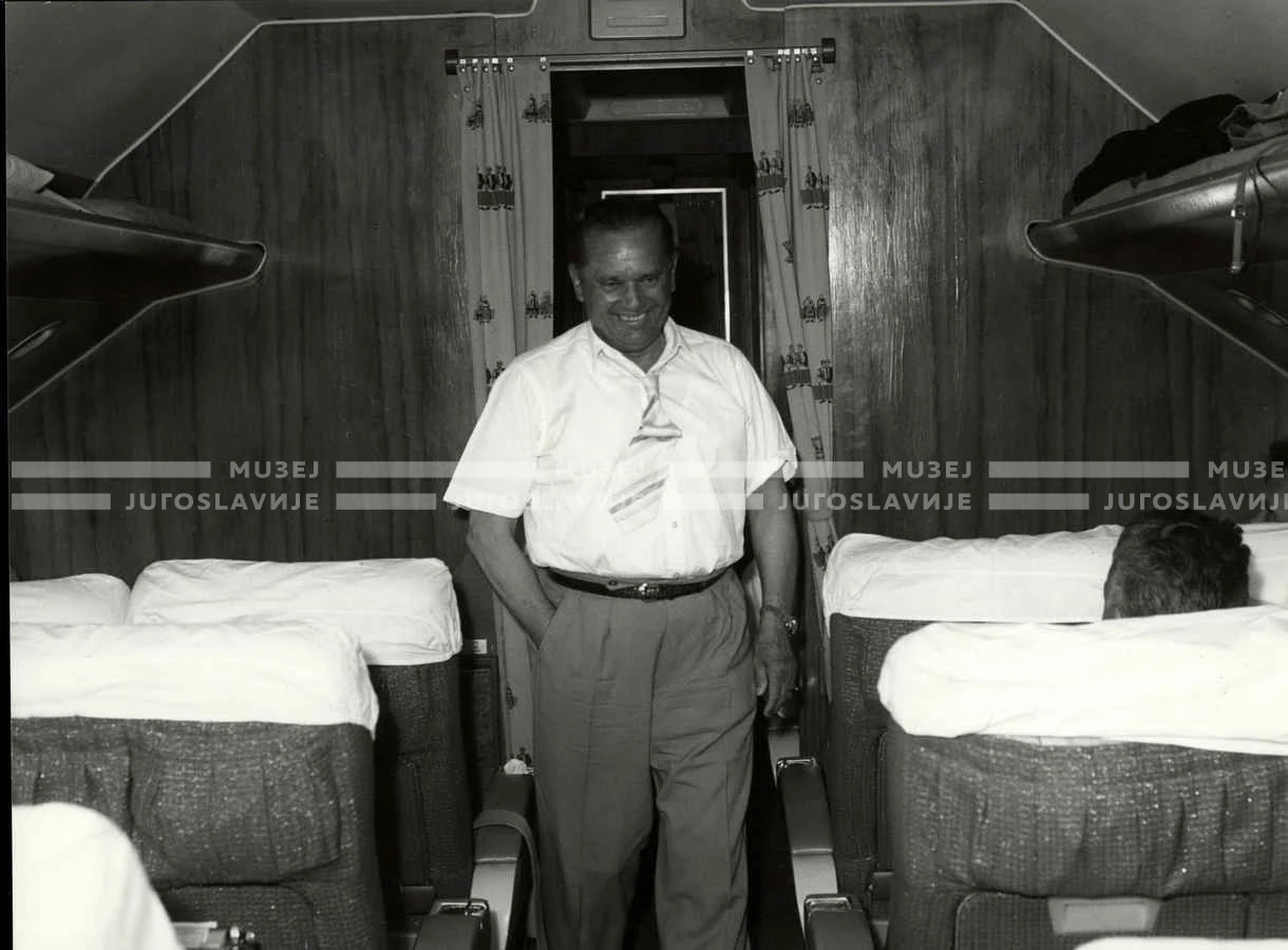 1961_159_122