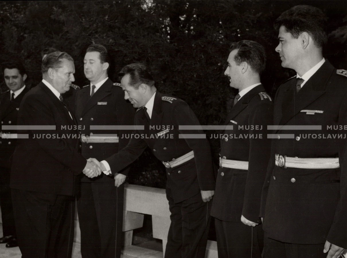 1961_168_003