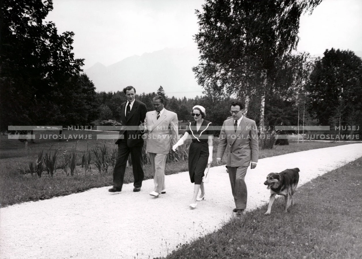 1951_010_166