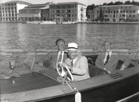 1952_015_016