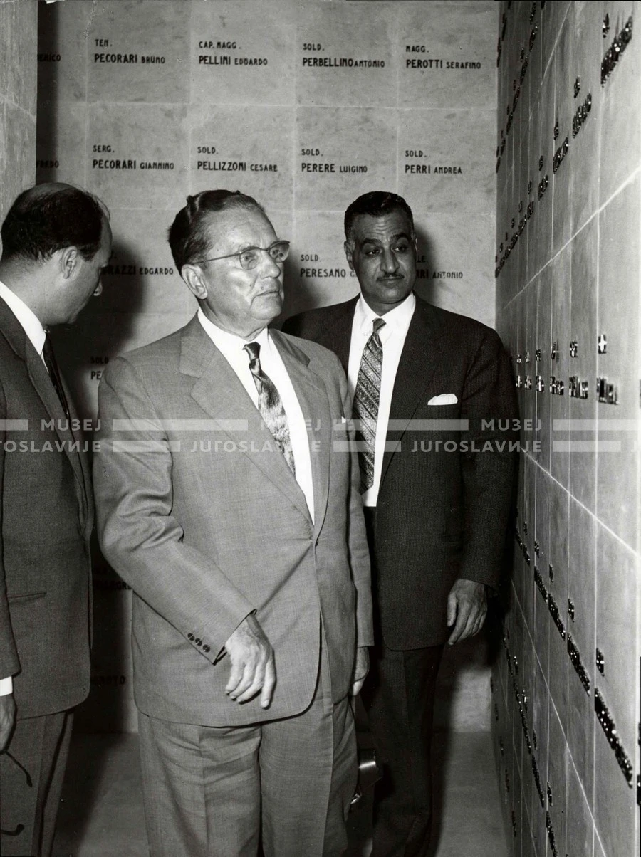 1961_164_086