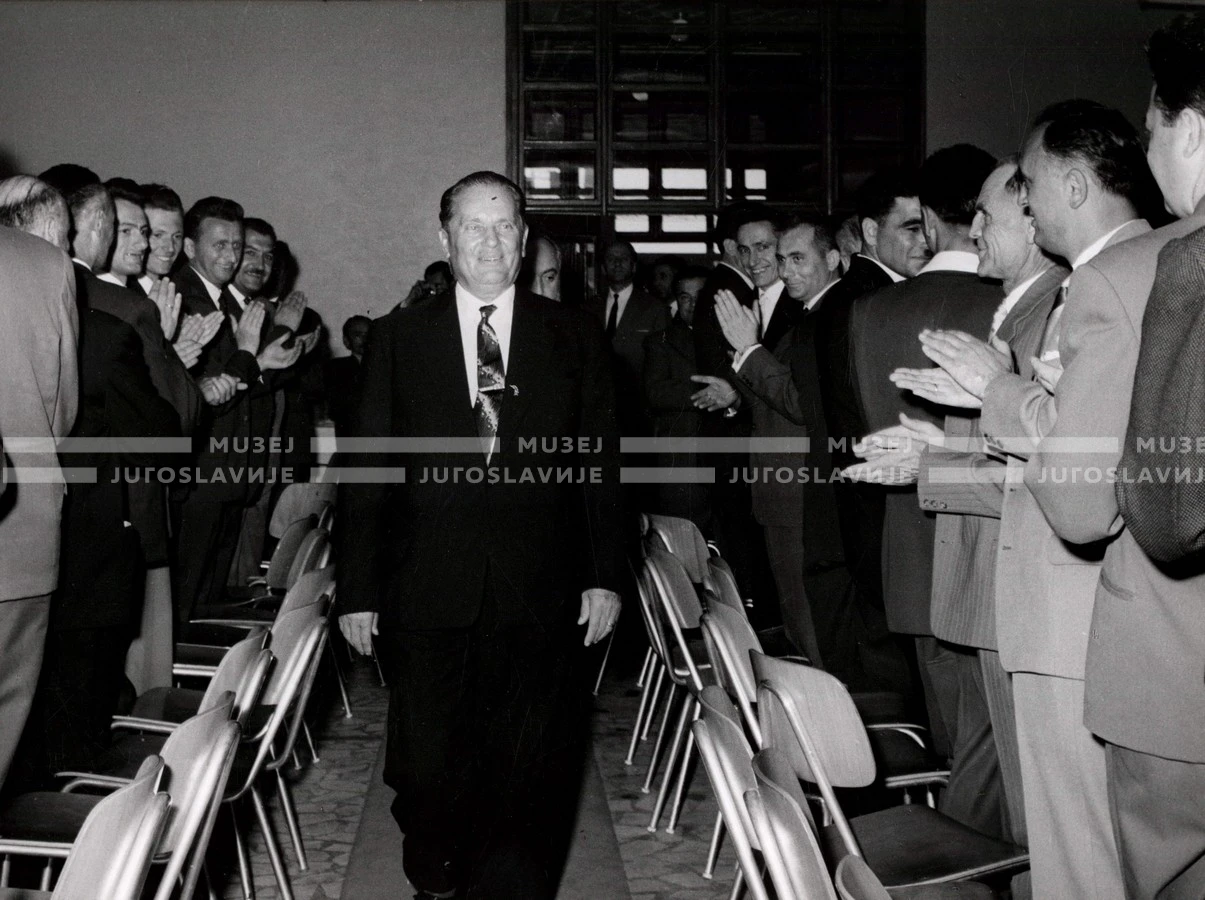 1961_169_184