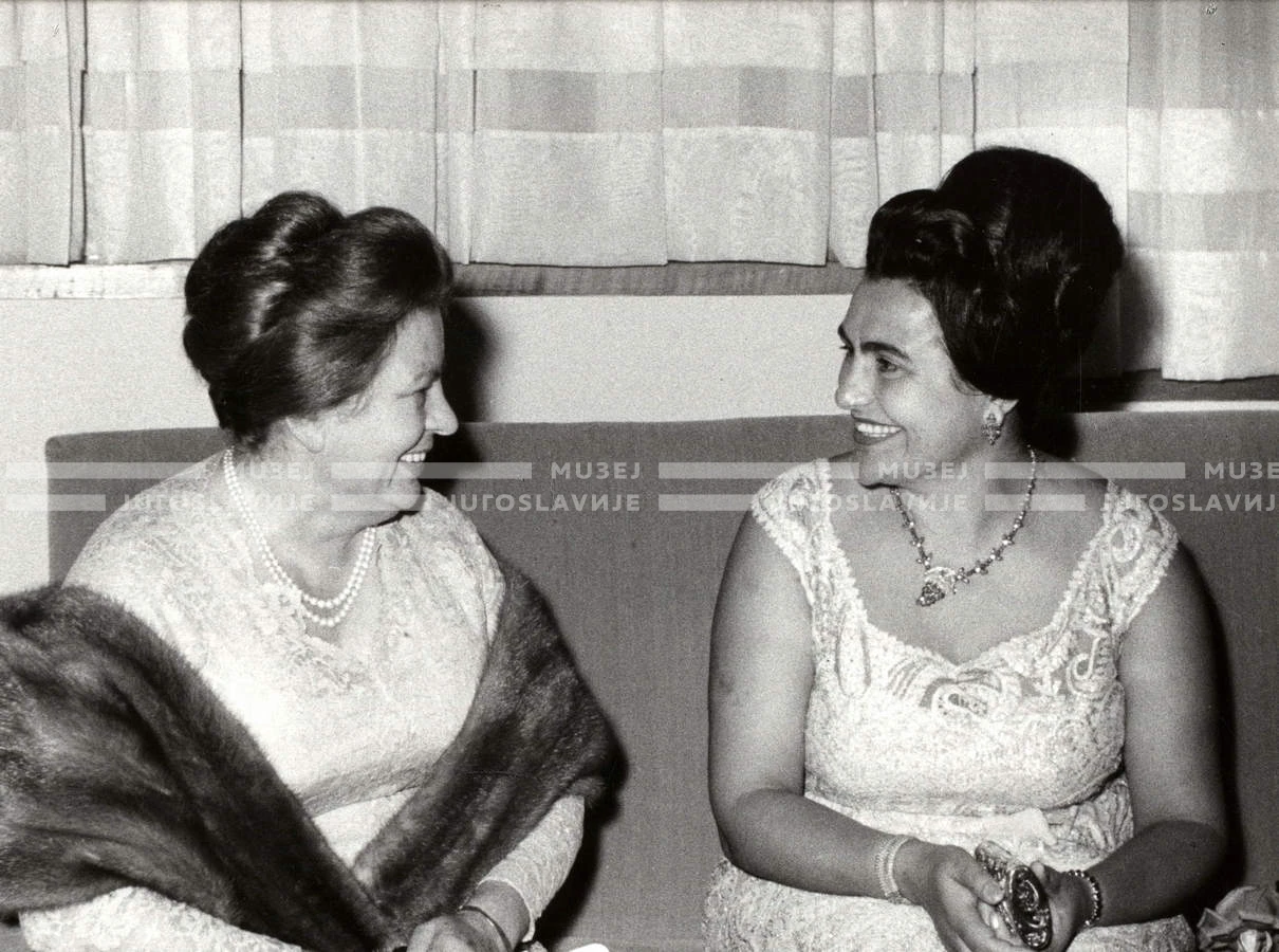 1964_252_165