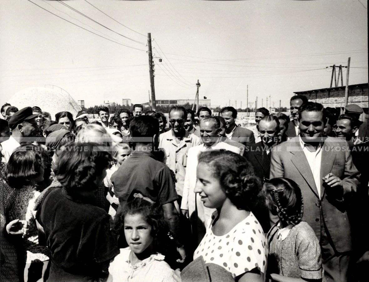 1953_023_057