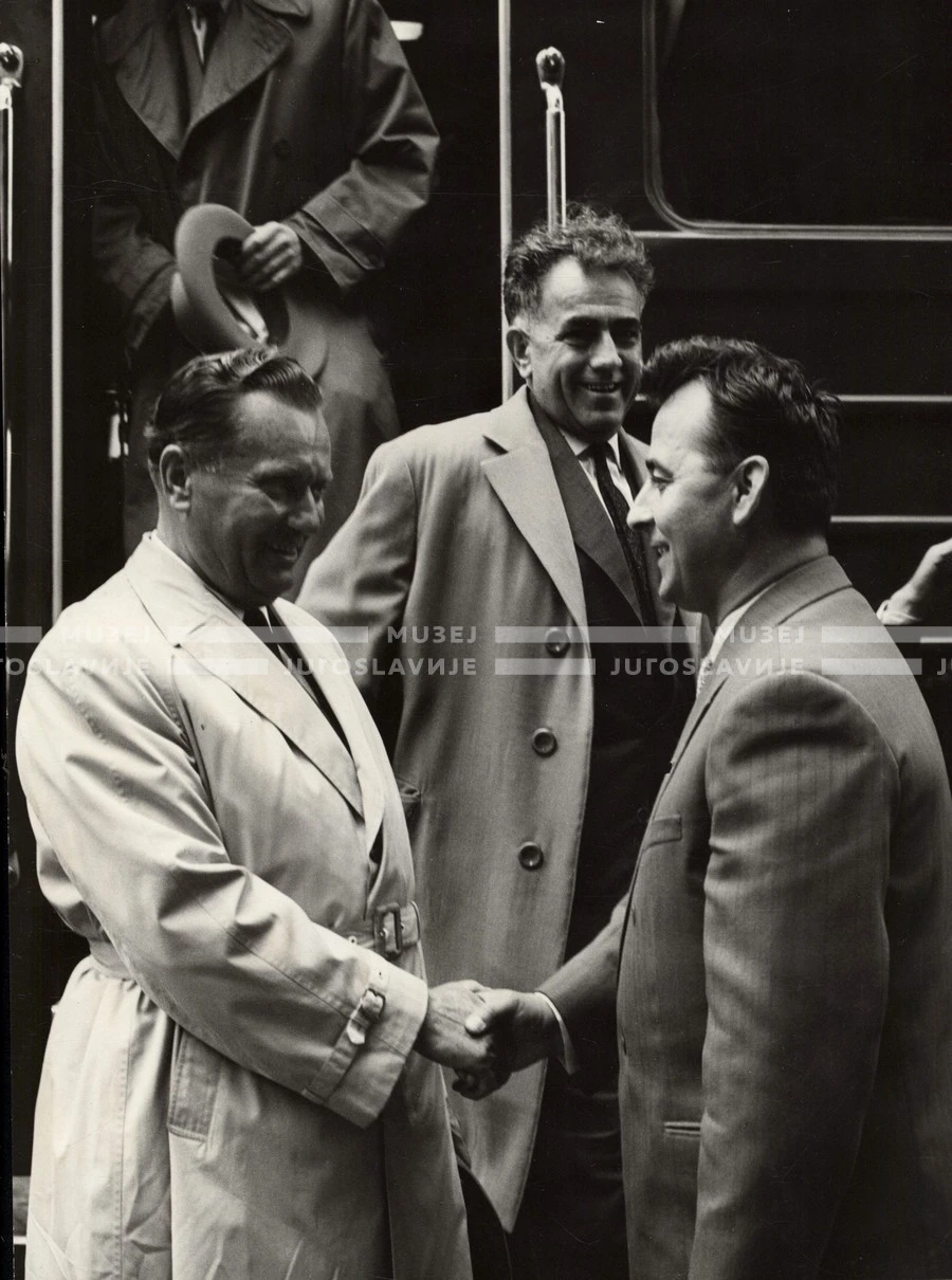 1961_169_001