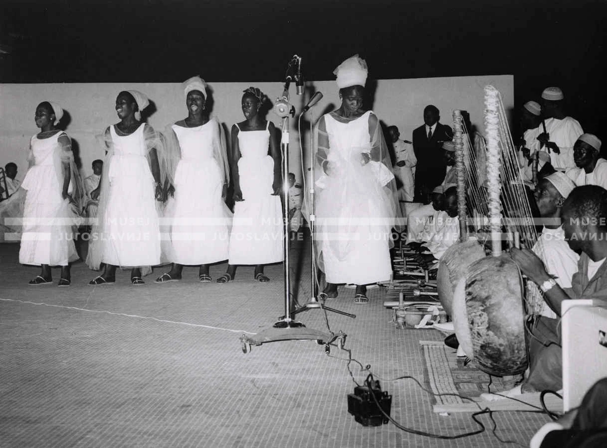 1961_157_136
