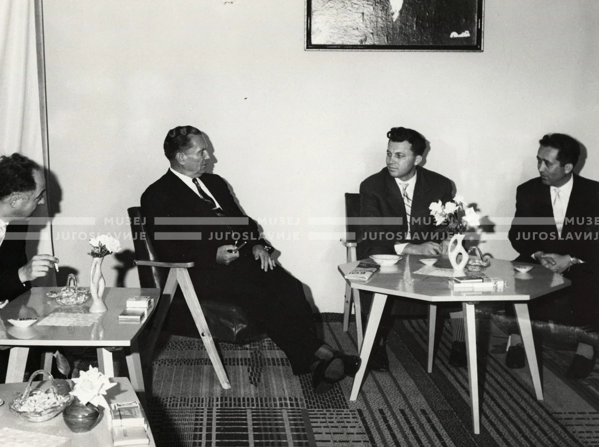 1961_169_197