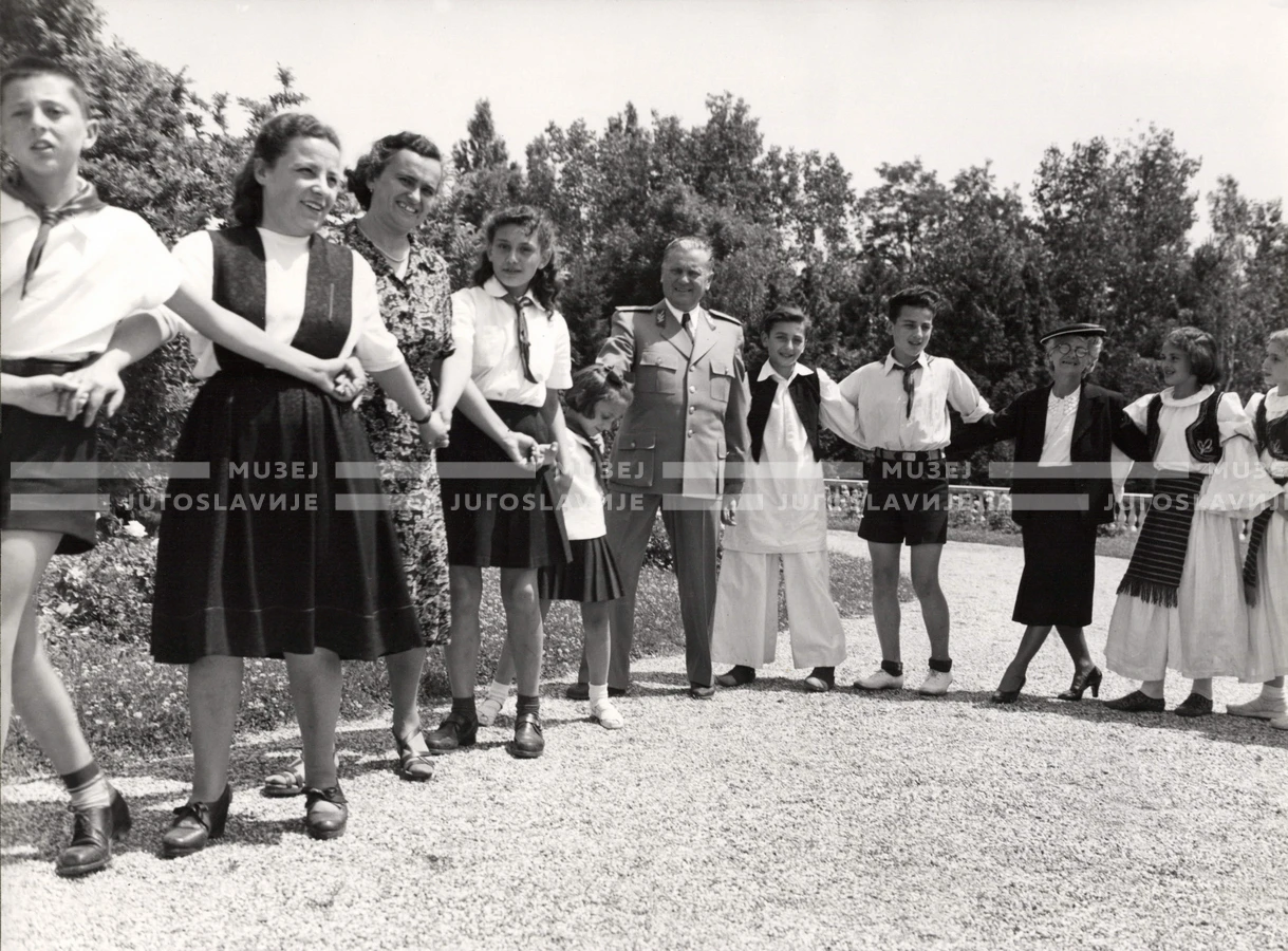 1952_015_003