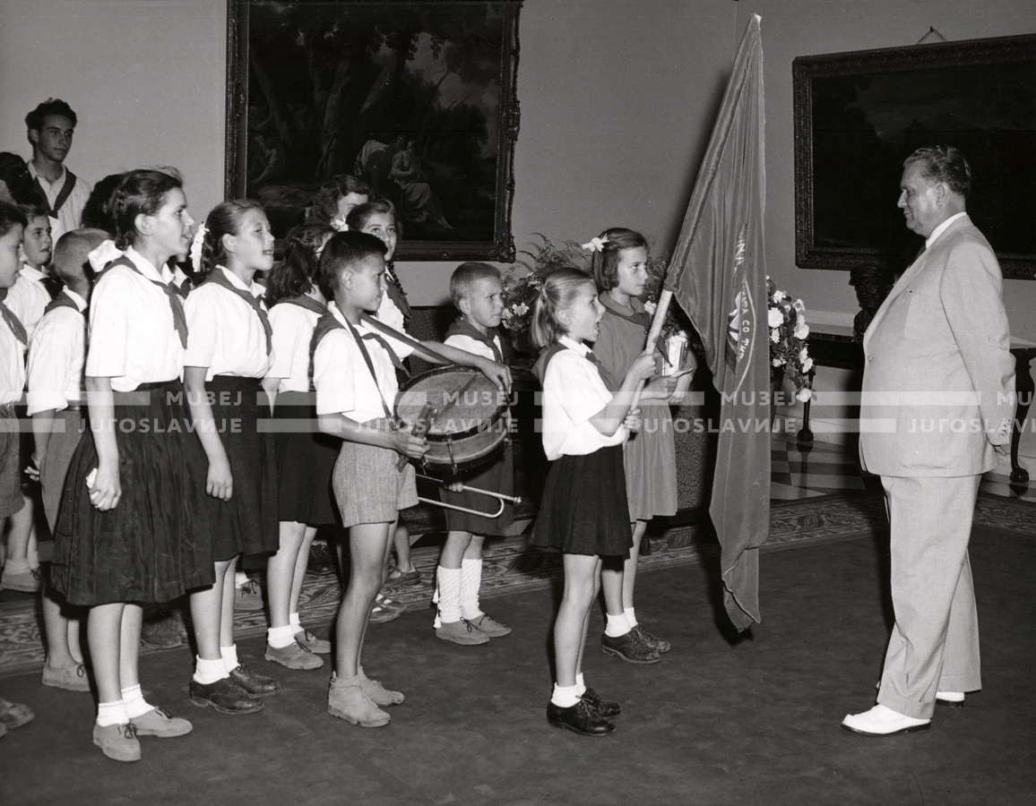 1950_006_104