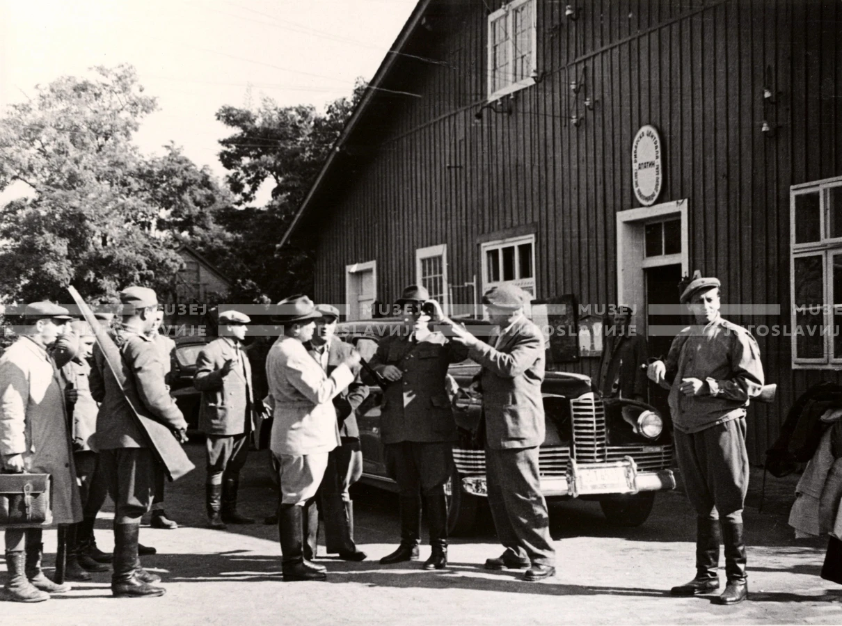 1948_001_145