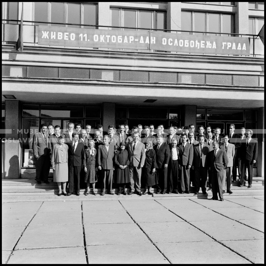 AR_B_21_22
