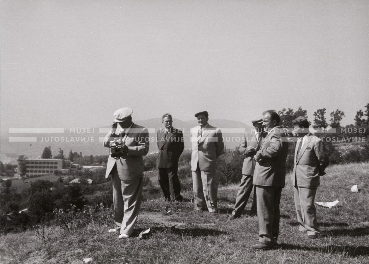 1951_011_083