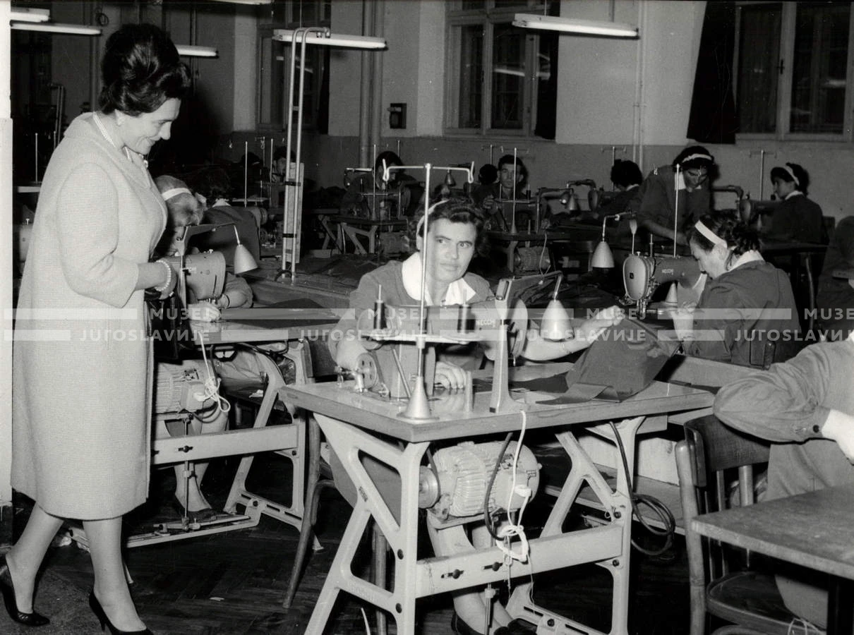 1964_252_143