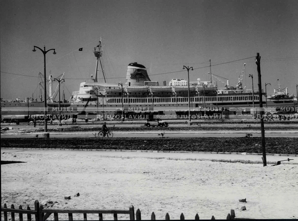 1961_165_124