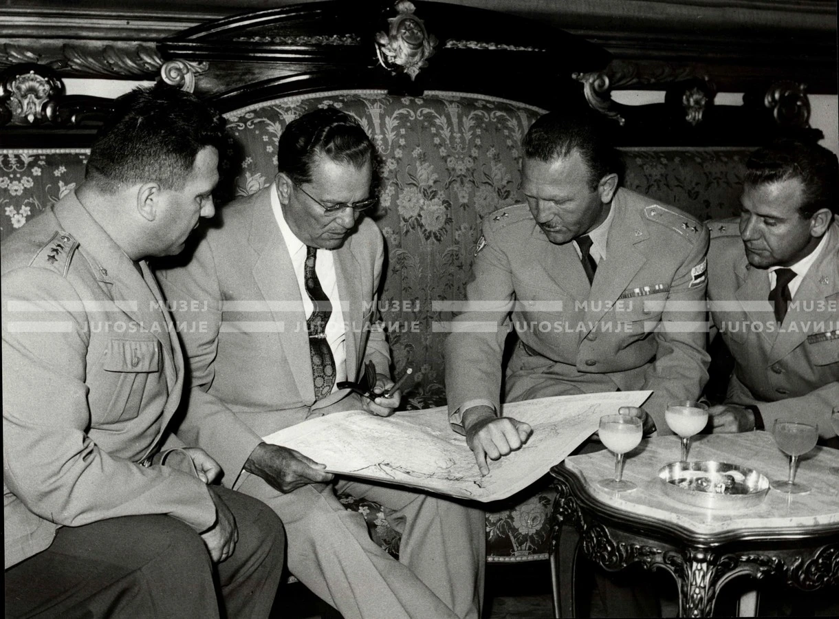 1961_164_100