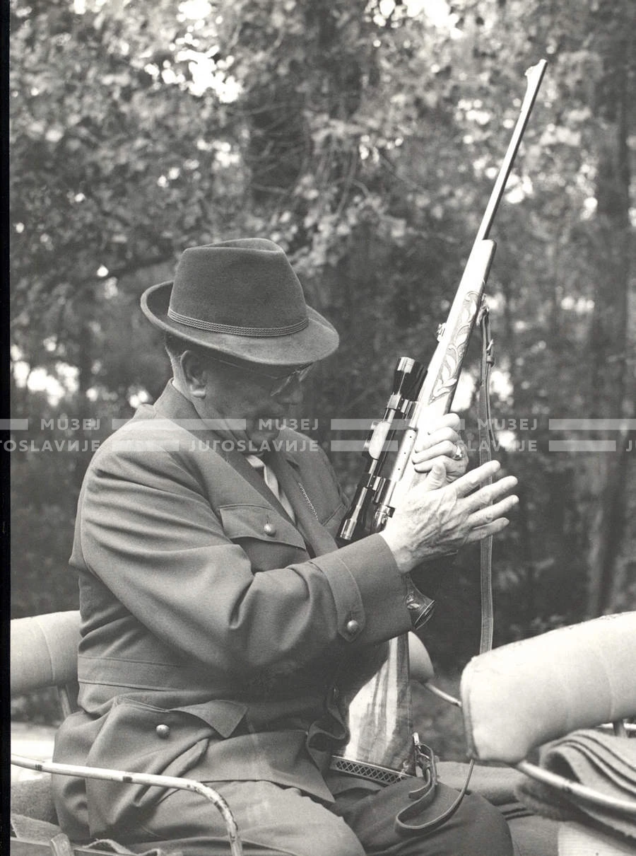 1964_252_001