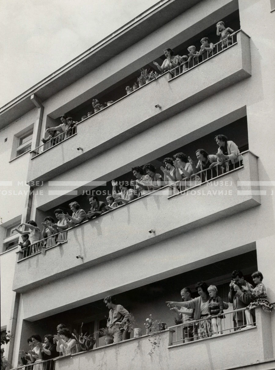 1961_169_054