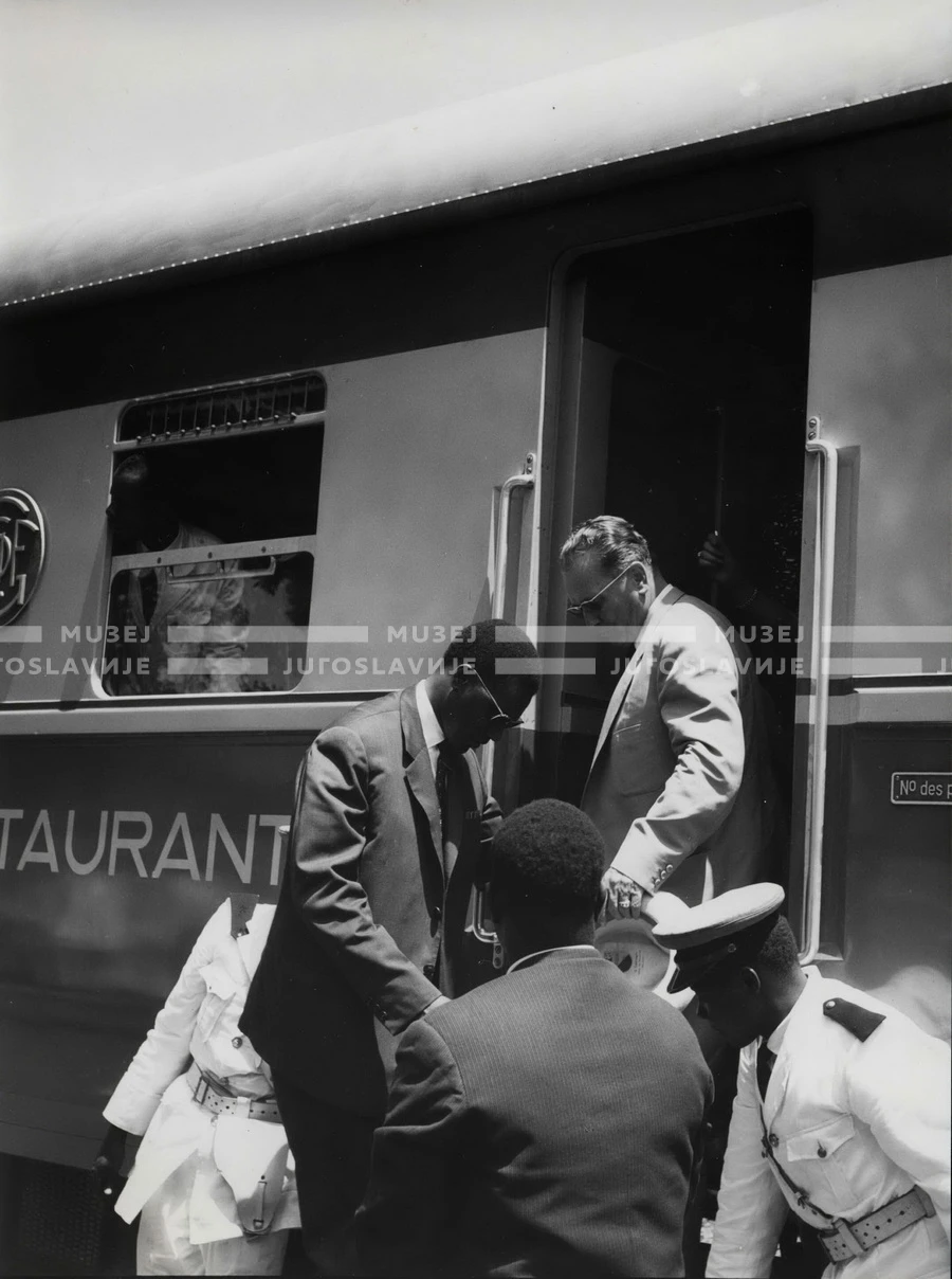 1961_157_164