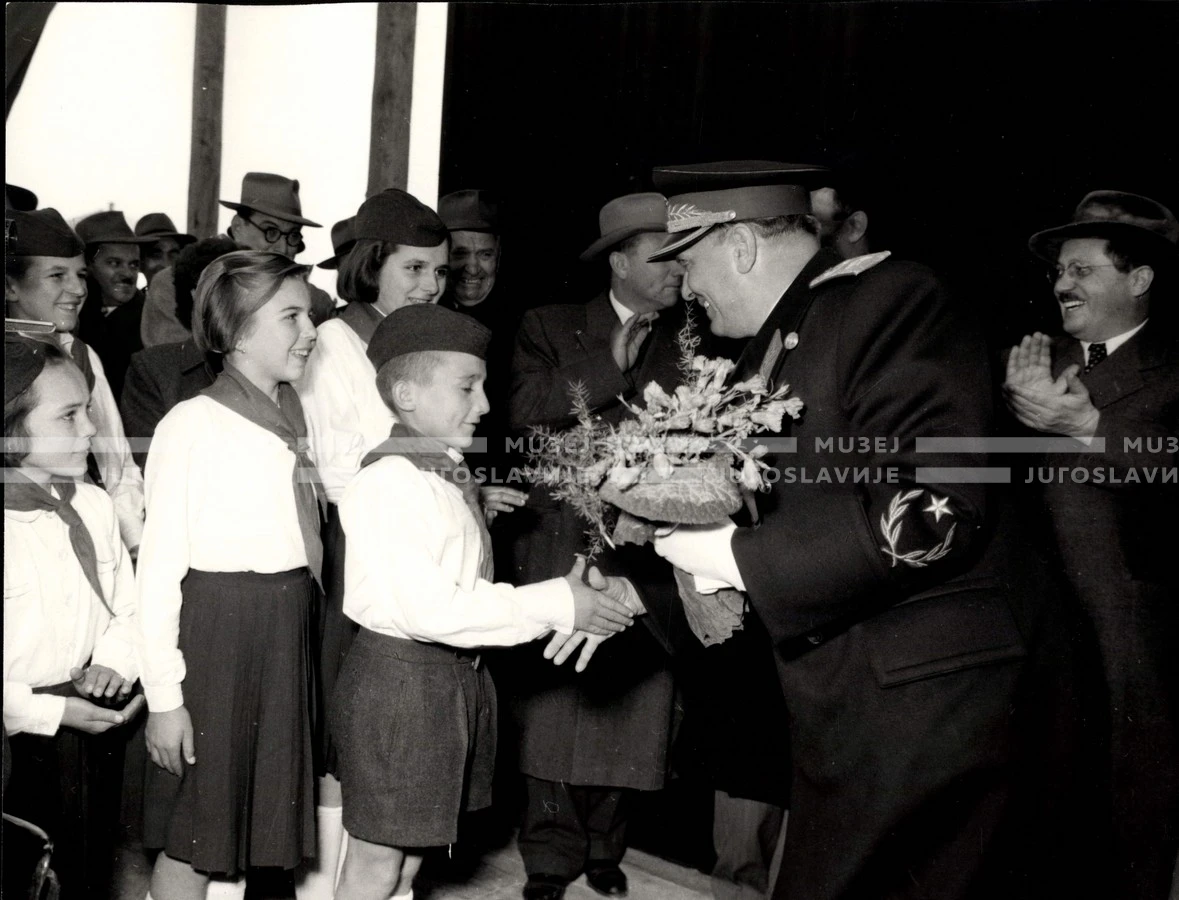 1953_025_079