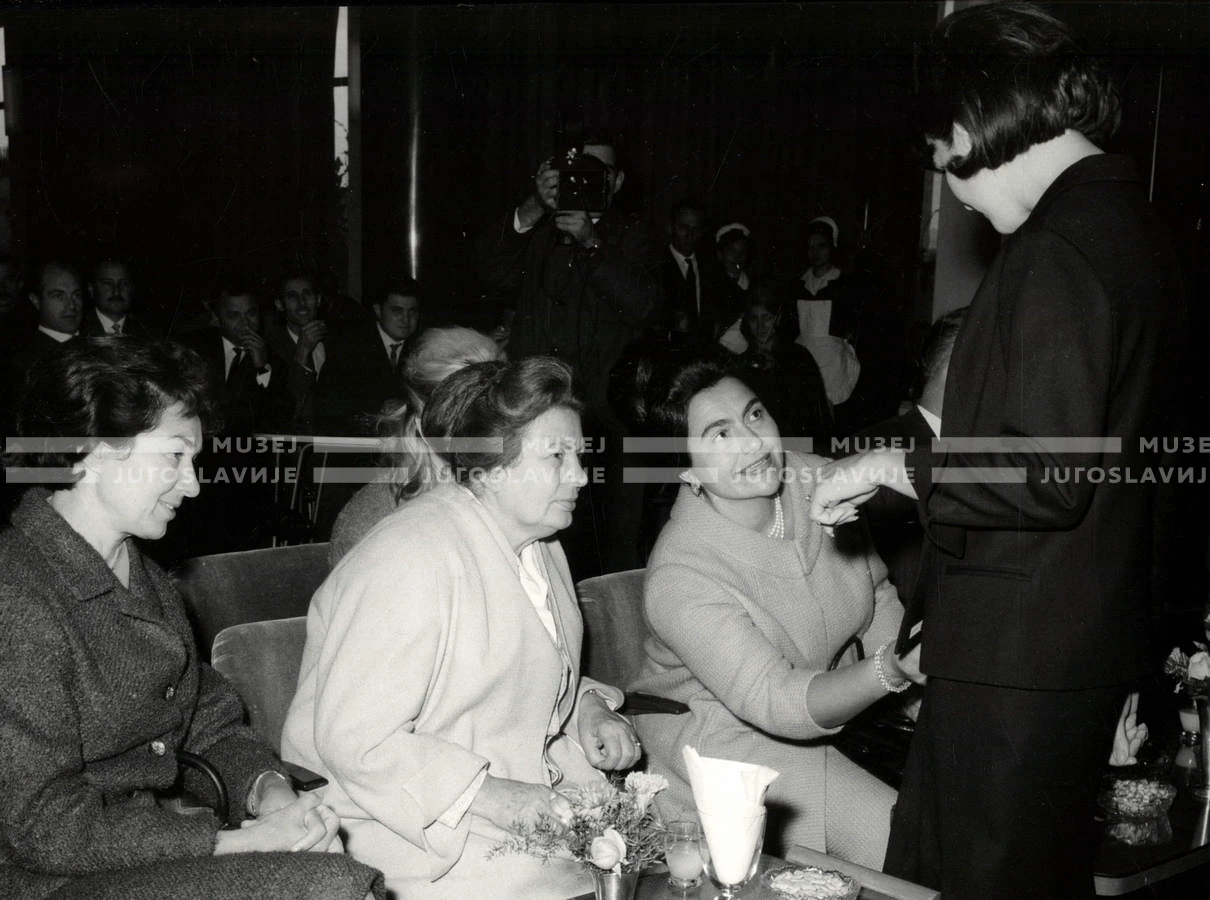 1964_252_149